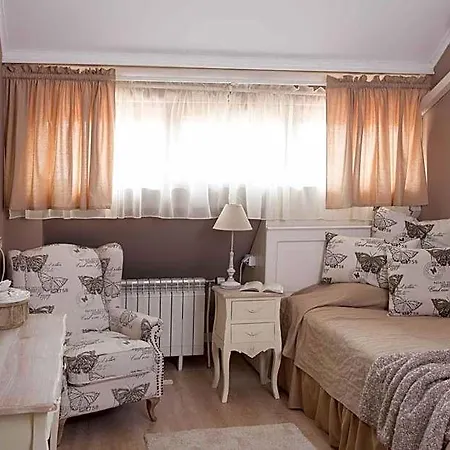 Family The Castle Otel Shumen