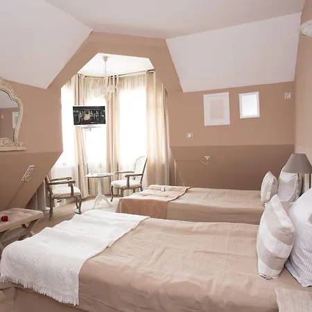 Family The Castle Hotel 3*