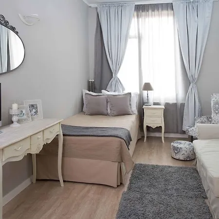 Family The Castle מלון שומן